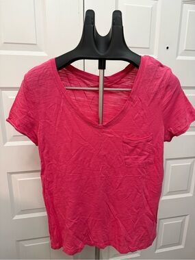 Women's Hot Pink V-Neck Pocket Tee